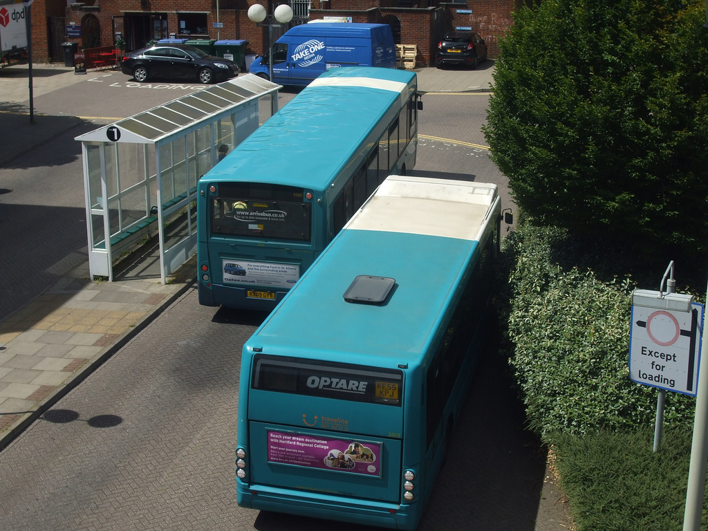 DSCF4510 Arriva the Shires KX09 GYT and KE55 KPJ in Welwyn Garden City - 18 Jul 2016