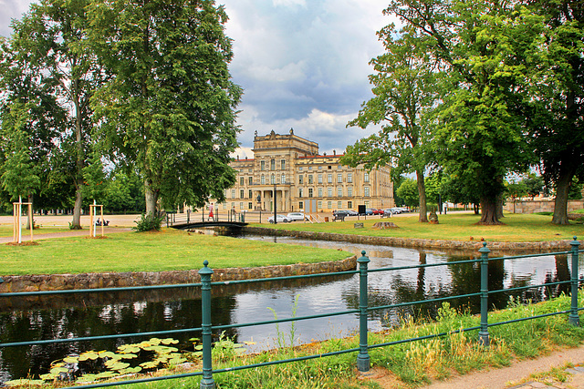 Ludwigslust,  Blick über die Schlossfreiheit zum Schloss