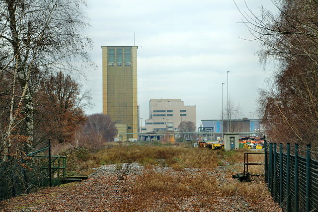 Blick auf die Werksanlagen der stillgelegten Zeche Auguste Victoria 3/7 (Marl-Hamm) / 12.12.2018