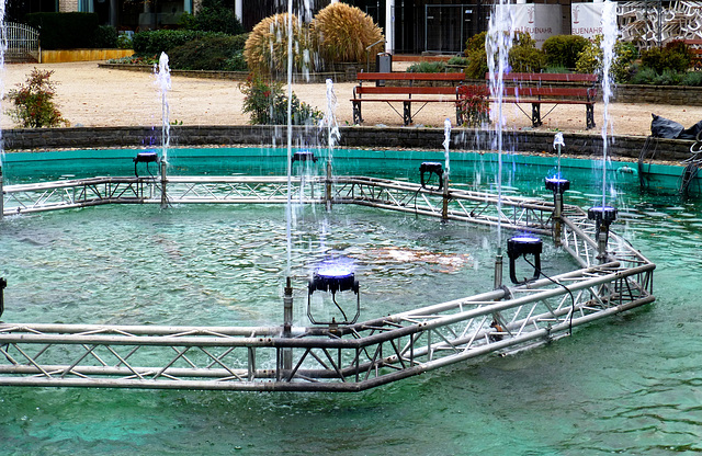 DE - Bad Neuenahr - Fountain and lights