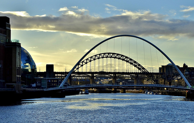 Newcastle. River Tyne Skyline