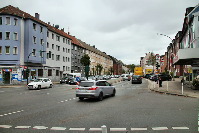 B224 Gladbecker Straße (Essen-Altenessen) / 24.10.2018