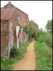 Thames Path at Cripley