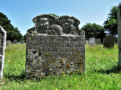 new romney church, kent (28)c18 gravestone of thomas edwards +1730 with skulls and cherubs