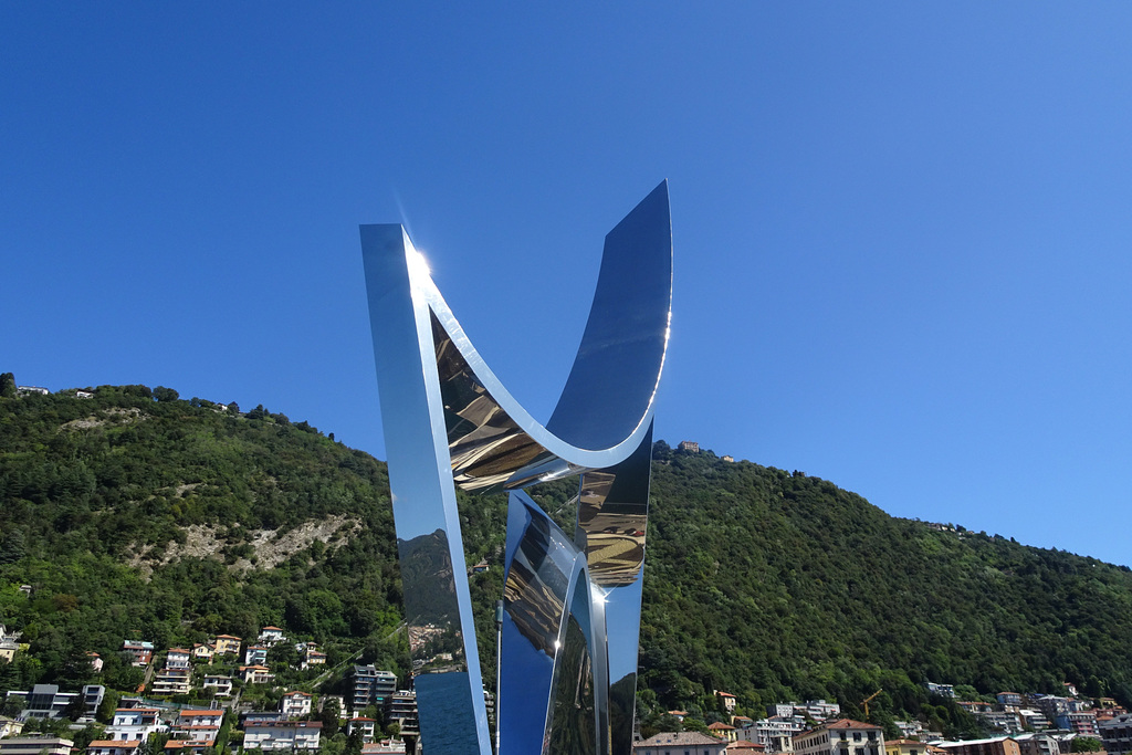 Life Electric Sculpture In Como Harbour