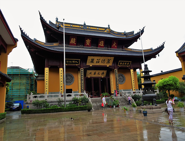 Xiahai Temple, Hongkou district