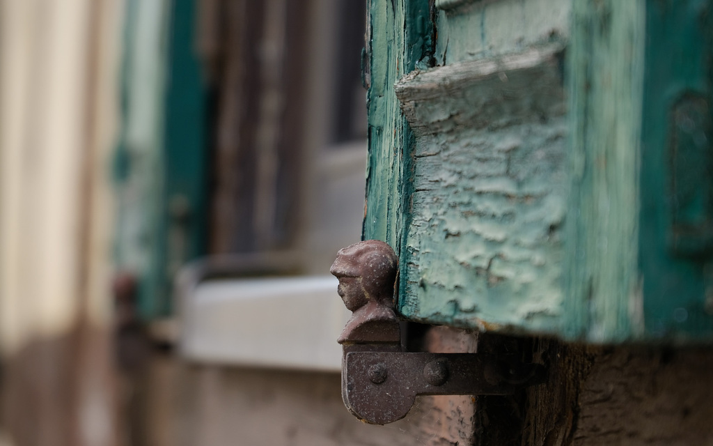 Fensterladenhalter