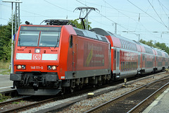 Einfahrt des Regioexpress Rastatt-Konstanz in Gengenbach. Gezogen von der DB Lokomotive 146 111-0