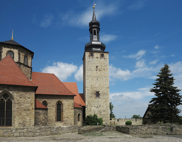 Schlosskirche und Pariser Turm