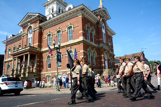 The Honor Guard passes the courthouse