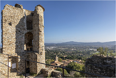 Regard sur Grimaud - Blick auf Grimaud - Looking at Grimaud