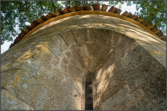 Fenster in der Kapelle Notre Dame du Revest