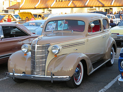 1938 Chevrolet Master De Luxe Town Sedan
