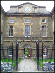 Worcester College main gate