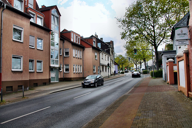 Harpener Hellweg (Bochum-Harpen) / 27.04.2024