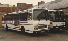 292/03 Premier Travel Services VAV 254X and ENOC HHJ 373Y at Clacton - 21 Aug 1986