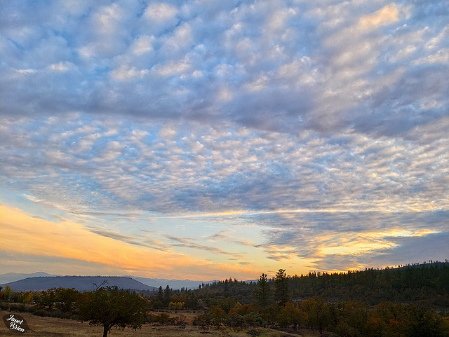 October Sunset in Southern Oregon and a Short Pause!