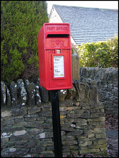 Witney Street post box