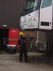 Steam cleaning Mulleys Motorways YN05 HBO at Ixworth - 5 Feb 2011 (DSCN5360)