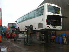 Steam cleaning Mulleys Motorways YN05 HBO at Ixworth - 5 Feb 2011 (DSCN5361)