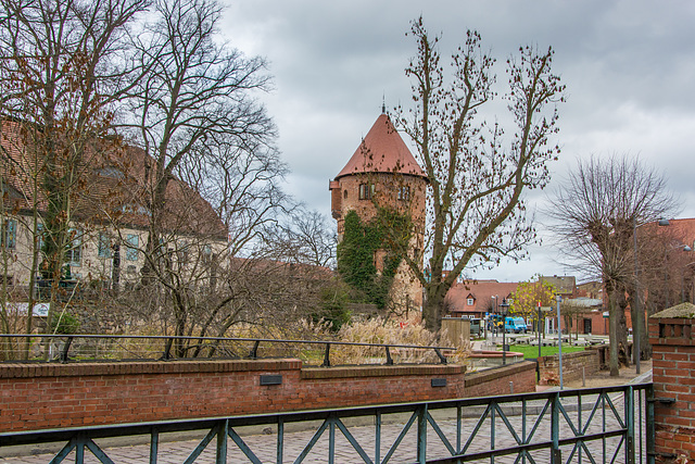 Lübz, An der Mühlenstraße, Blick zum Amtsturm