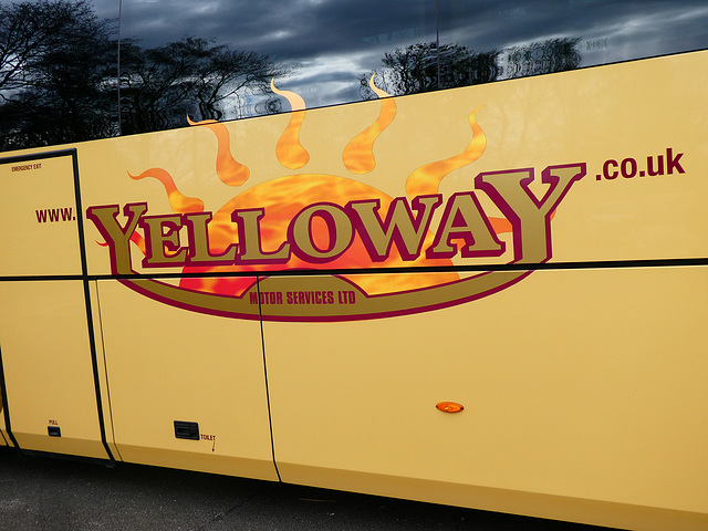 Yelloway Coaches Ltd fleetname on Y31 WAY at Quarry Bank Mill - 27 Mar 2019 (P1000754)