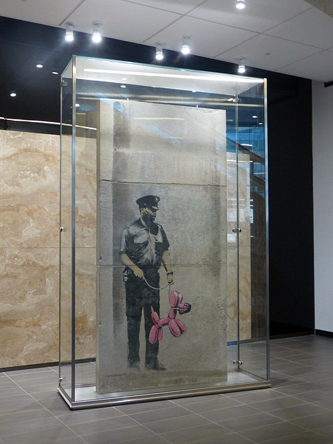 Guard with Balloon Dog - 19 July 2018