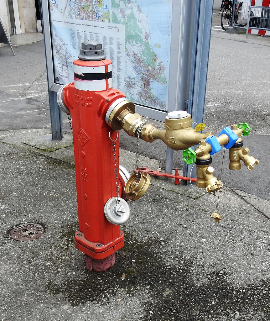Hydrant voll in Aktion.