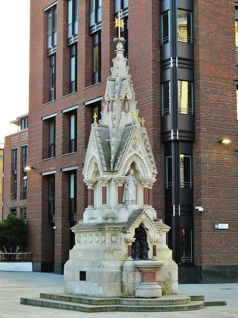 st lawrence jewry fountain, carter lane gardens, london