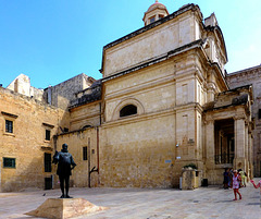 MT - Valletta - Statue von Jean de Valette