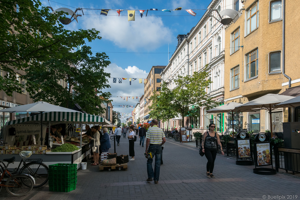 unterwegs in der Fussgängerzone von  Turku (© Buelipix)