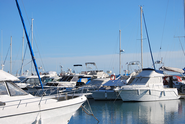 Port des Stes Maries de la Mer