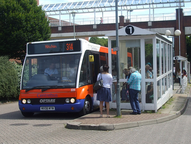 DSCF4493 Centrebus 339 (MX08 MYW) in Welwyn Garden City - 18 Jul 2016 DSCF4493 Centrebus 339 (MX08 MYW) in Welwyn Garden City - 18 Jul 2016