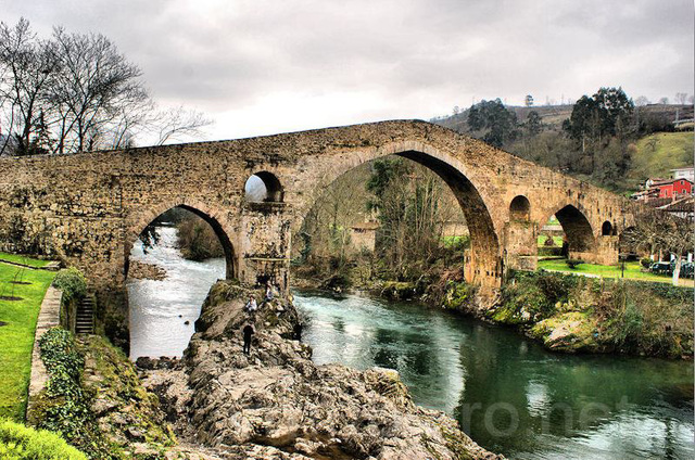 Ponte "romana" sobre o rio Sela