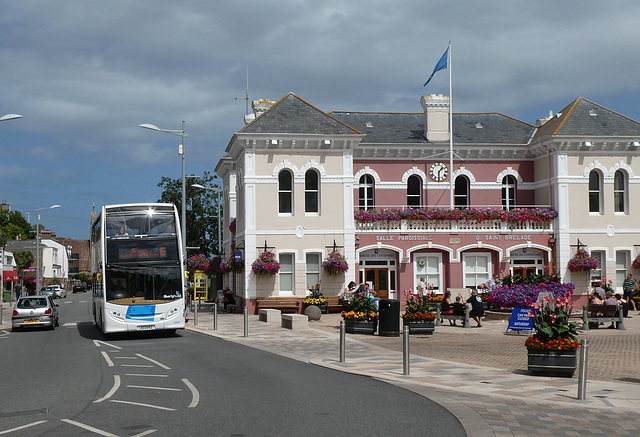 HBM: Libertybus 2605 (J 122042) in St. Aubin's - 9 Aug 2019 (P1040007