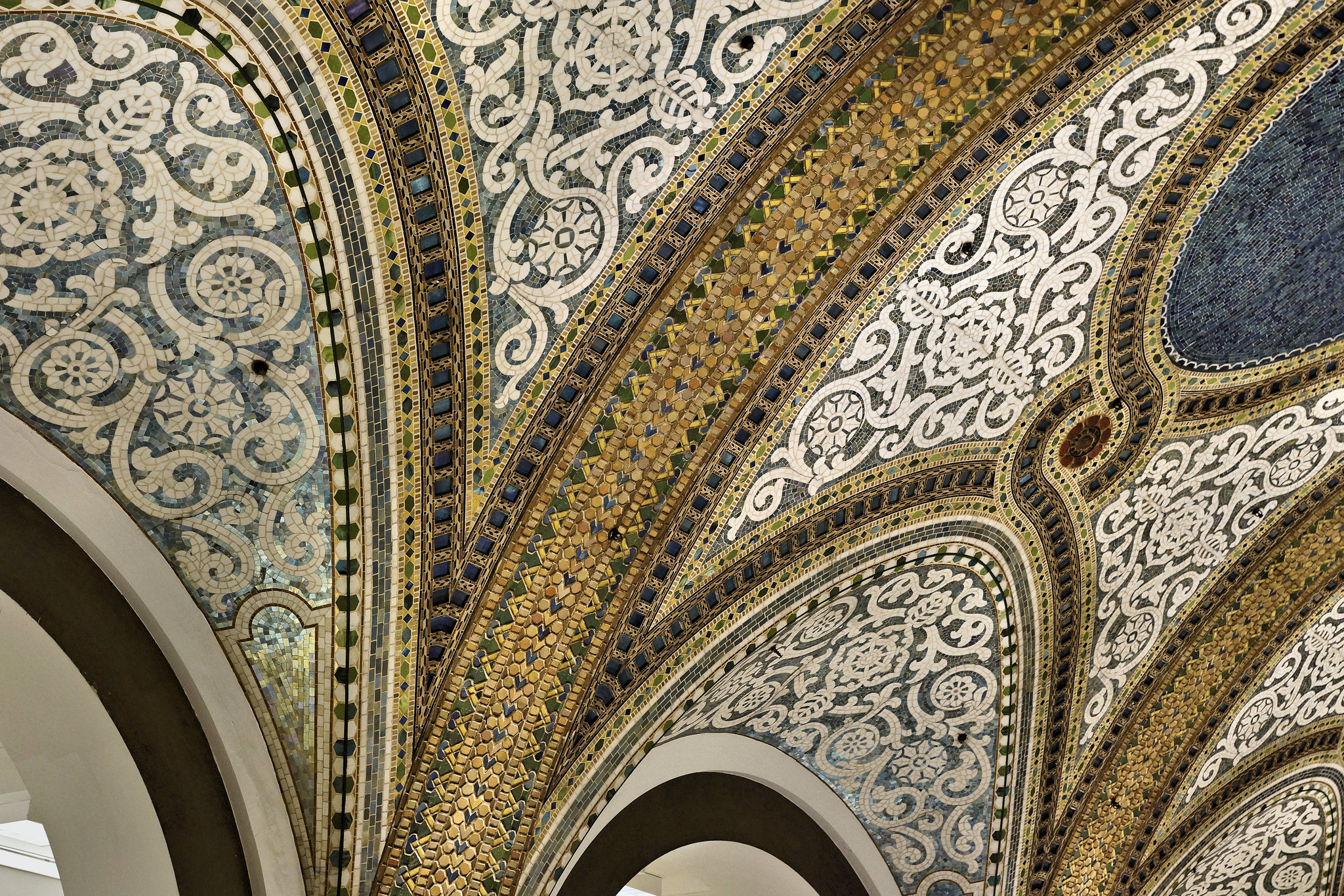 Tiffany Ceiling – Macy’s Department Store, 111 North State Street, Chicago, Illinois, United States