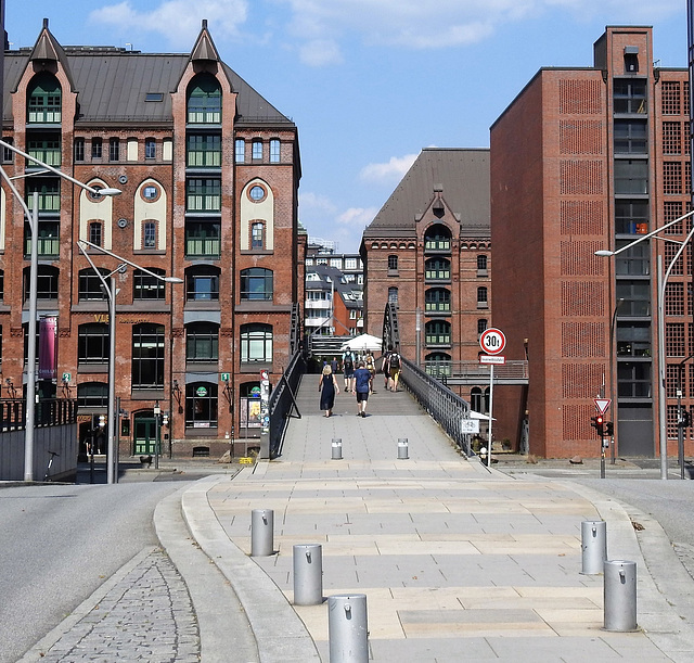 Fußgängerbrücke Richtung Speicherstadt