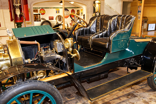 SOCHAUX: MUSEE DE L'AVENTURE PEUGEOT 075