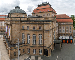 Blick von der Petrikirche zum Opernhaus