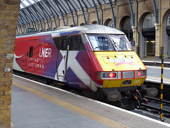 DVT 82205 at Kings Cross (1) - 28 July 2019