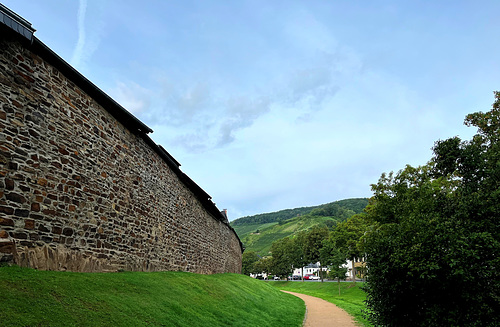 Happy Wednesday City Wall