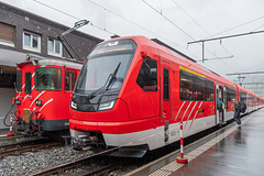 Niederflur-Zahnradtriebzug des Typs ABeh 8/12 „Orion“ von Stadler der Matterhorn Gotthard Bahn (MGB)