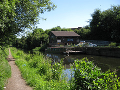 Wildside Activity Centre on the Staffs and Worcs Canal