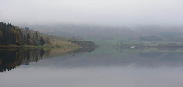 Autumn mist comes to Dovestones again.