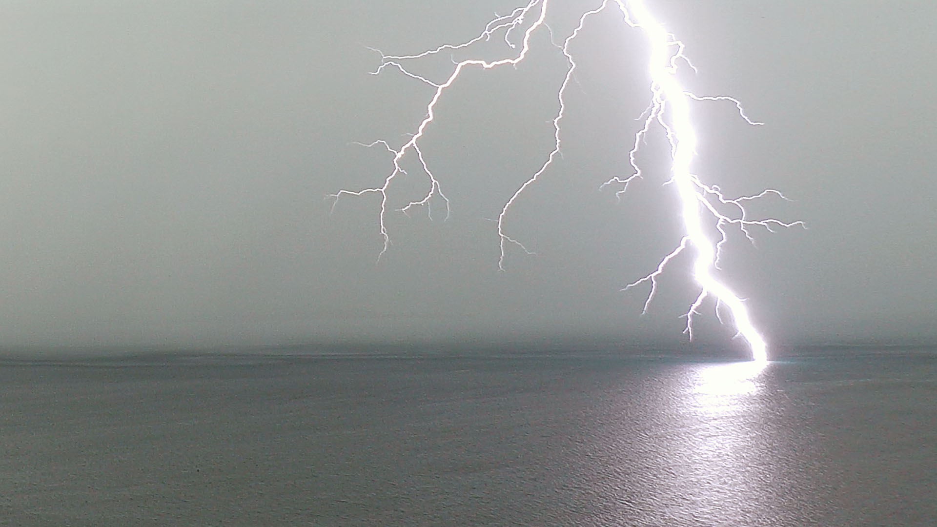 220624 Montreux orage7