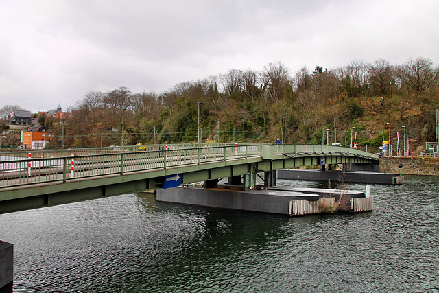 Schwimmbrücke Dahlhausen über der Ruhr (Hattingen) / 21.03.2021