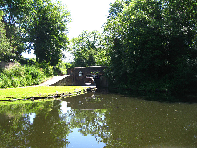 Aldersley Junction, Bridge 64 and Lock 21 where the Birmingham Main Line Canal meets the Staffs and Worcs Canal