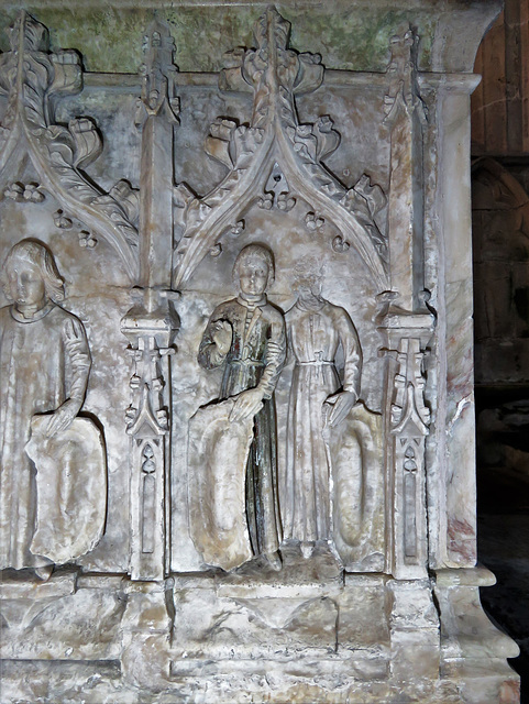 norbury church, derbs (58)weeper on tomb of sir ralph fitzherbert +1483