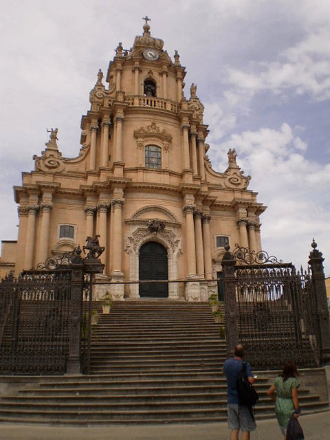 Saint George Cathedral (18th century).