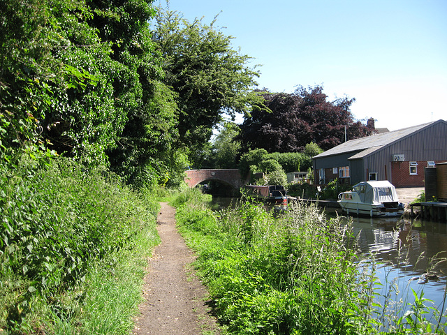 Bridge No.61 on the Staffs and Worcs Canal